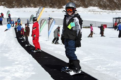 Magic carpet snowbiard